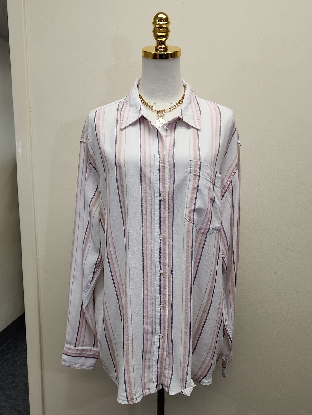 GAP Striped Button Down Shirt Pink, White, Olive, Size Large.